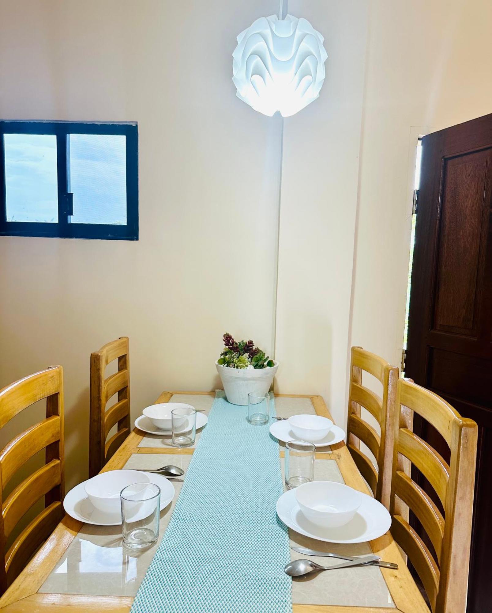 Home In Taytay Buitenkant foto